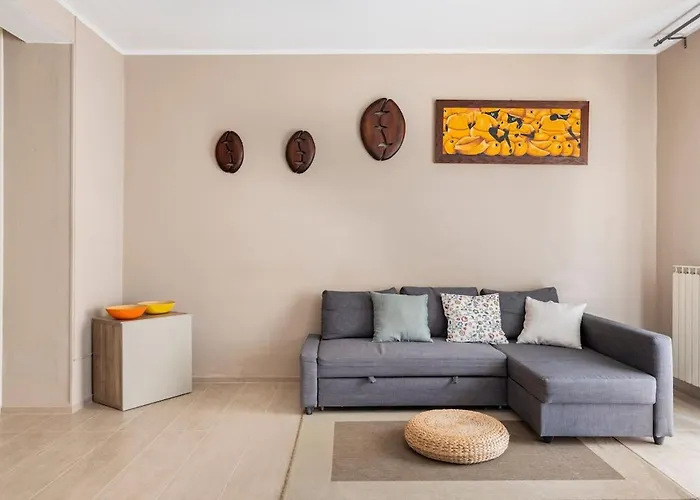 Tra Museo Ferrari, Stazione E Centro شقة